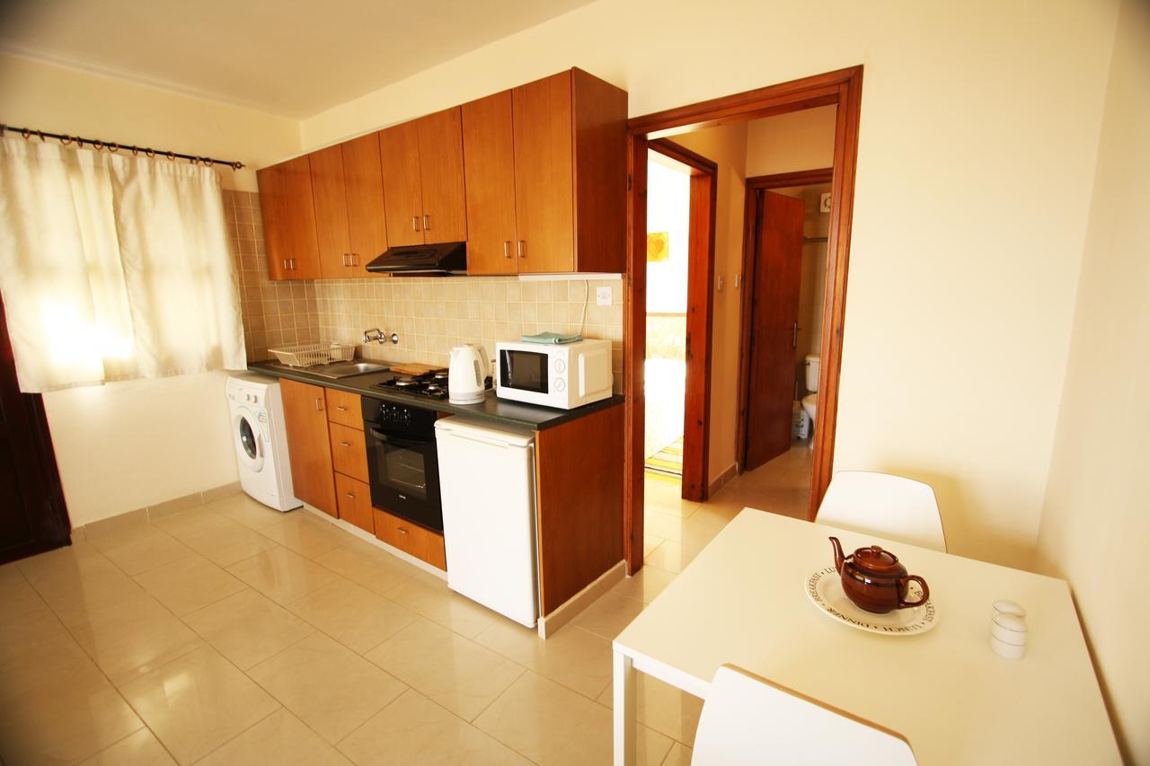 Sea View Apartments Писсури Экстерьер фото